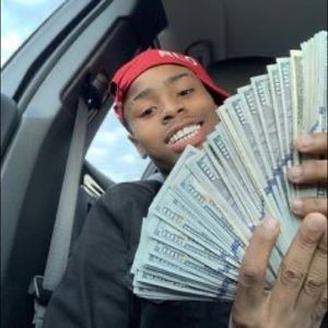 Meet your Posher, Malik